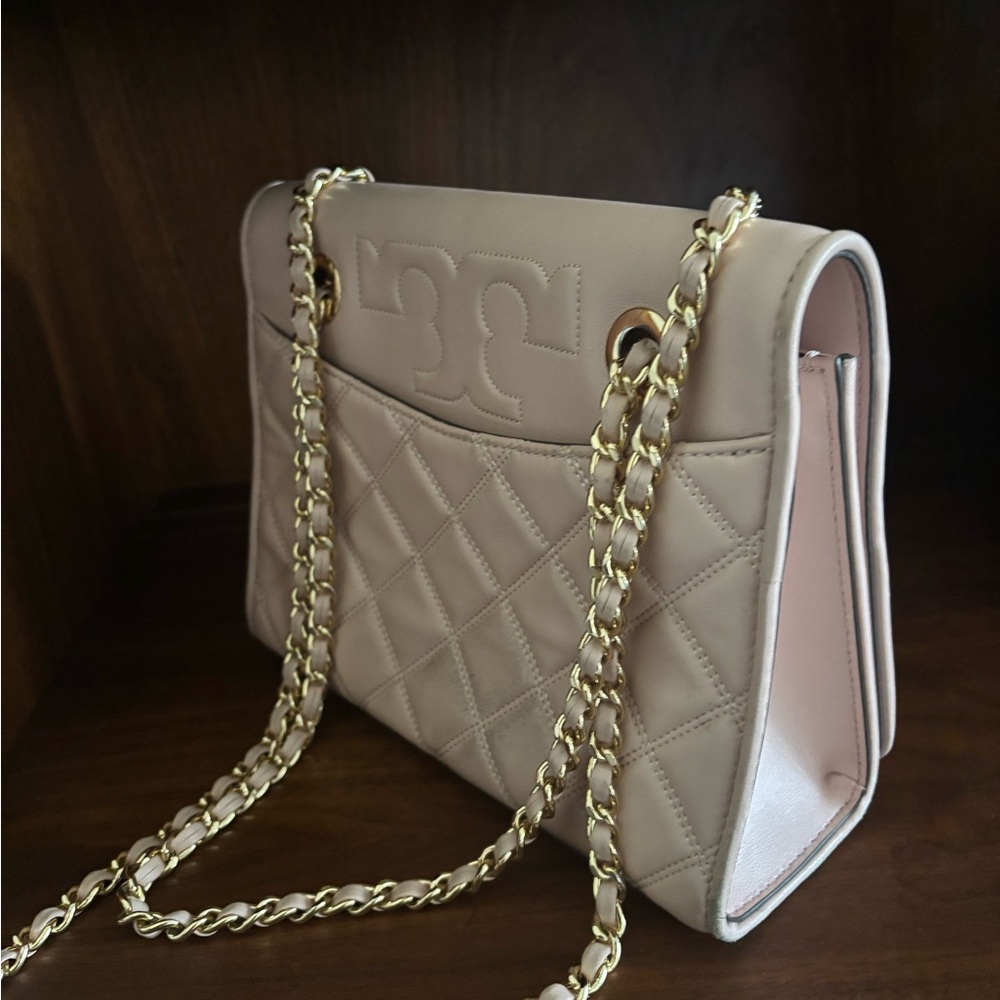 Tory Burch Savannah Convertible Quilted Shoulder Bag with Chain in Soft Pink - Picture 7 of 8